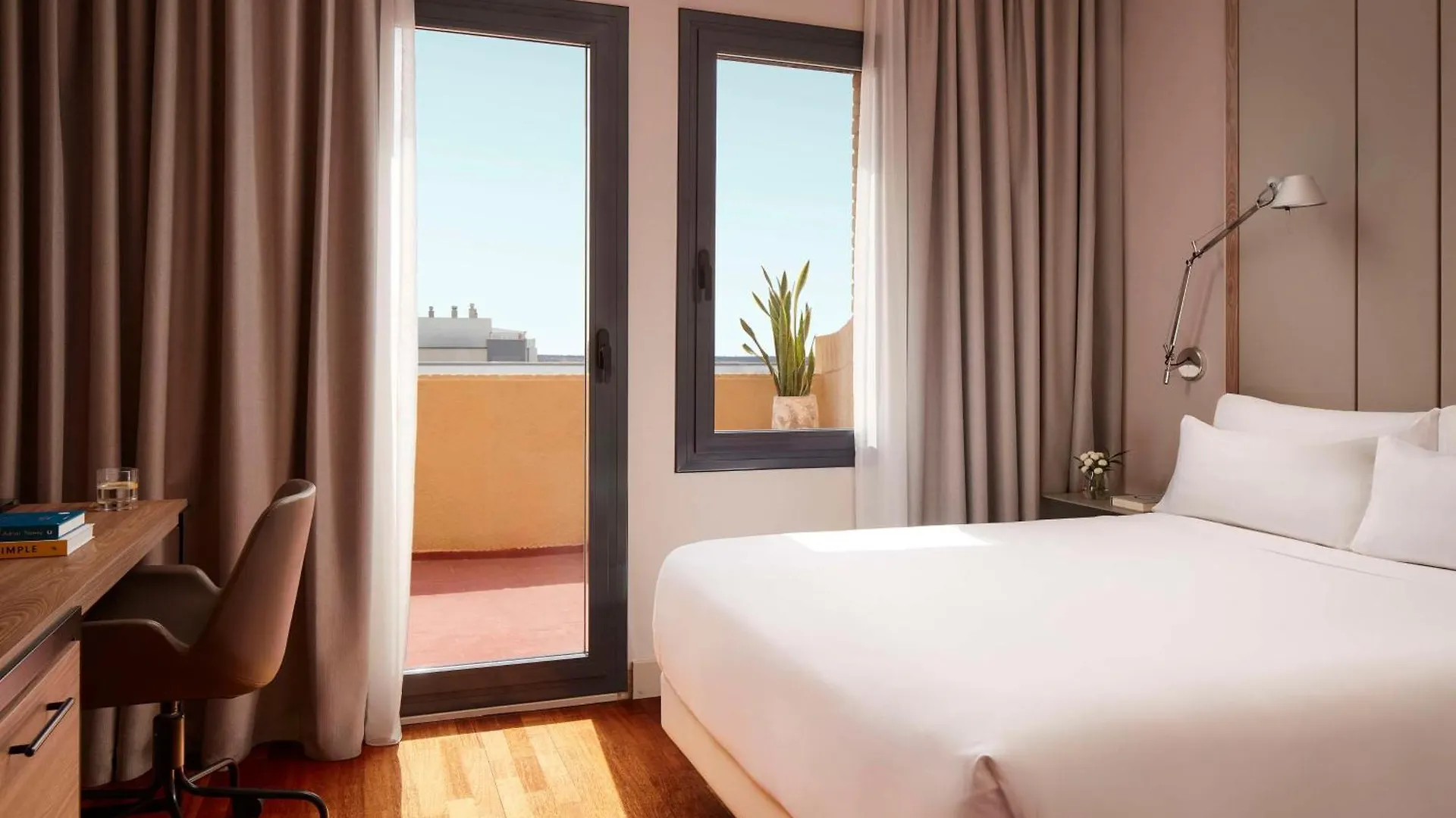Nh Luz Huelva Hotel