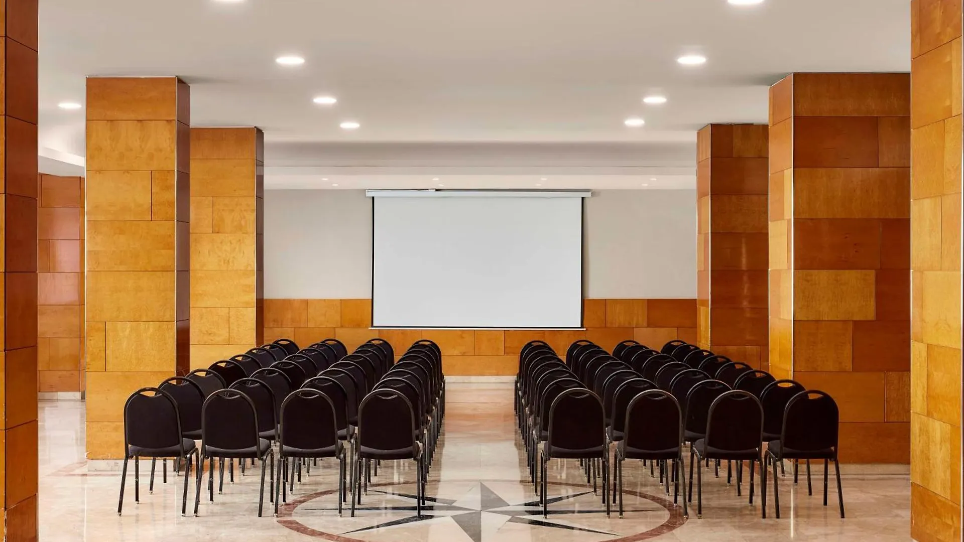 Nh Luz Huelva Hotel