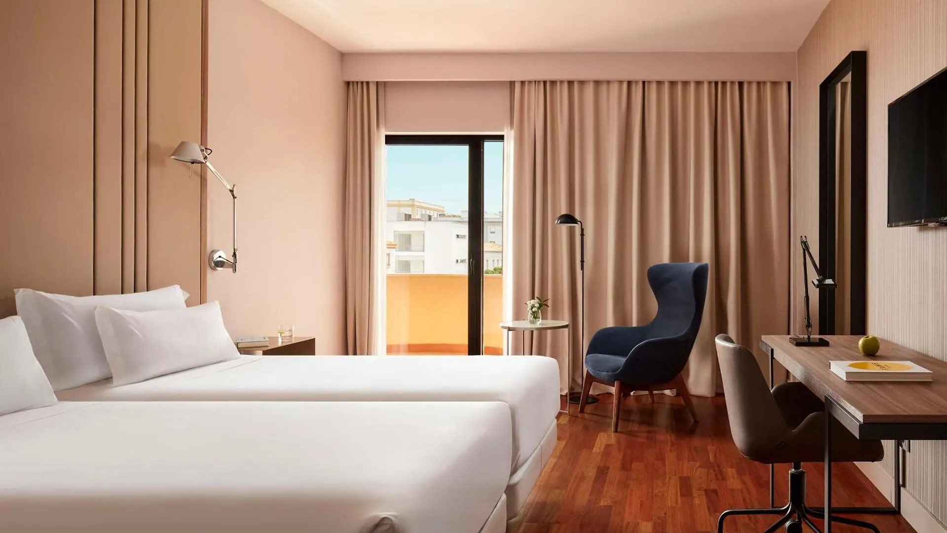 Nh Luz Huelva Hotel