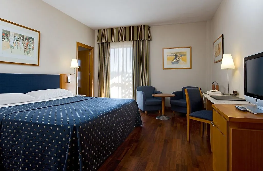 Nh Luz Huelva Hotel